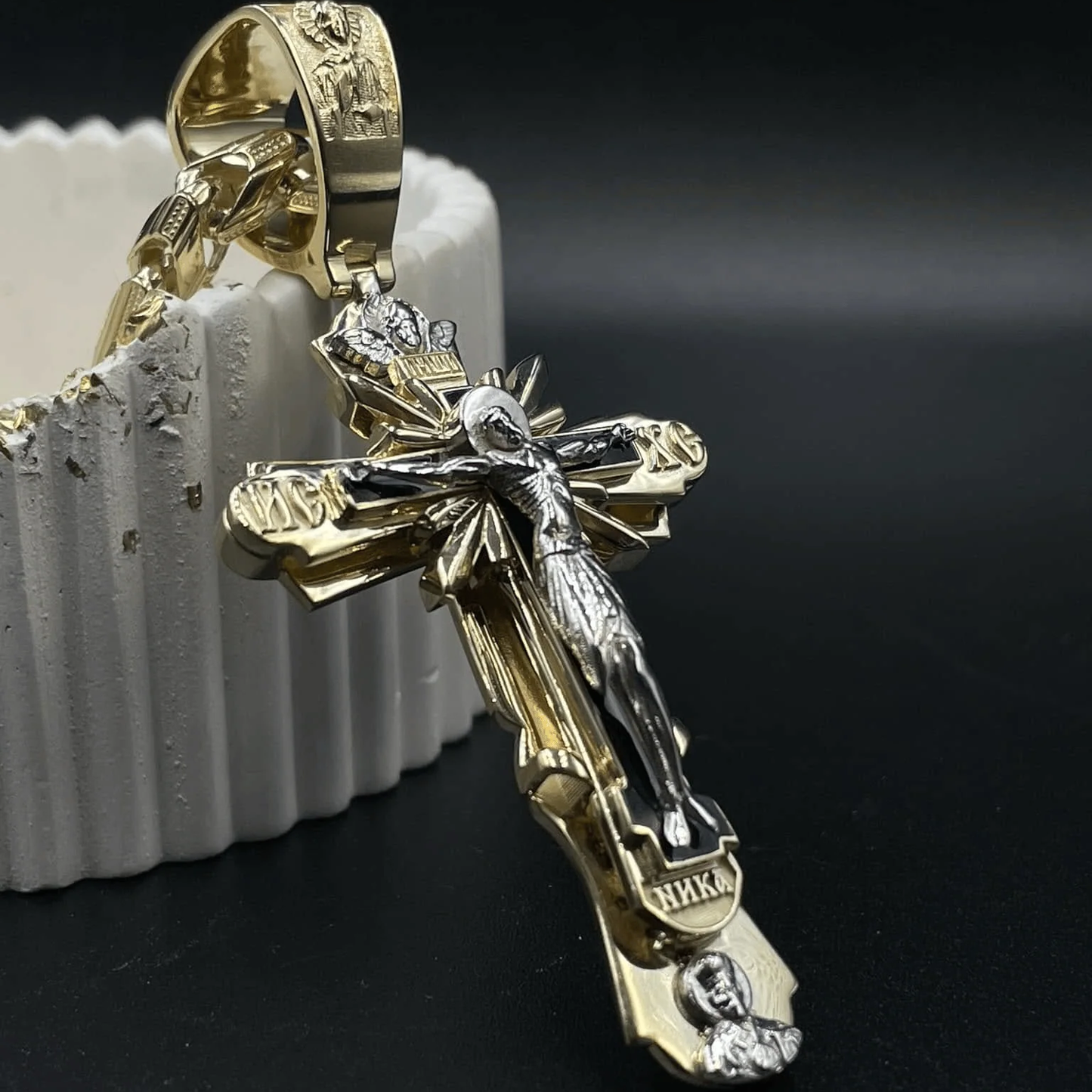 ⌛Consecration of the Holy Jesus Pendant