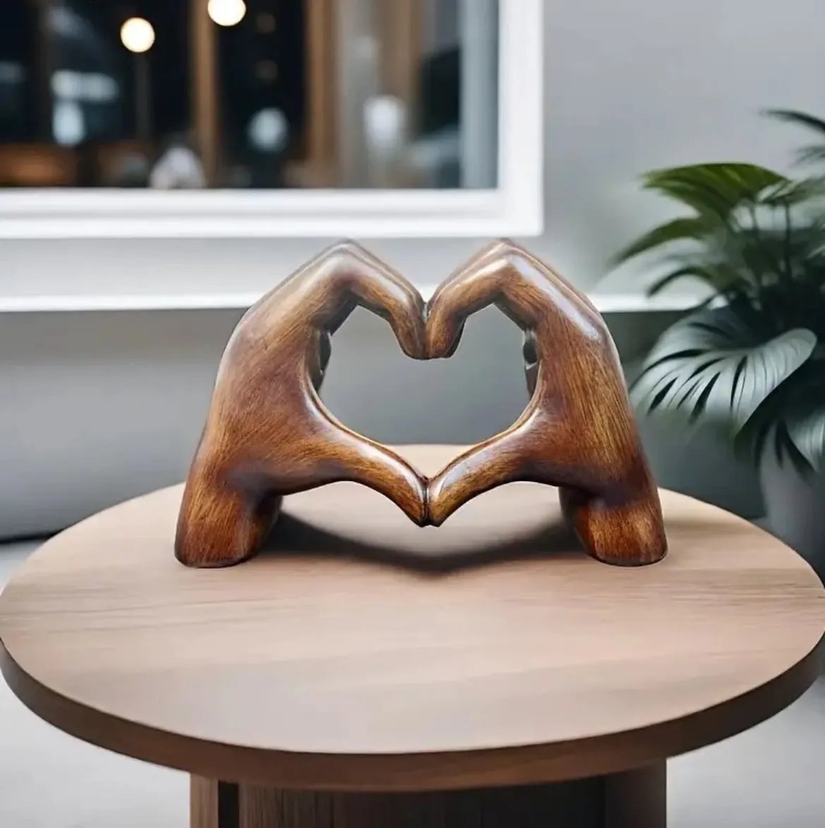š Heart Statue