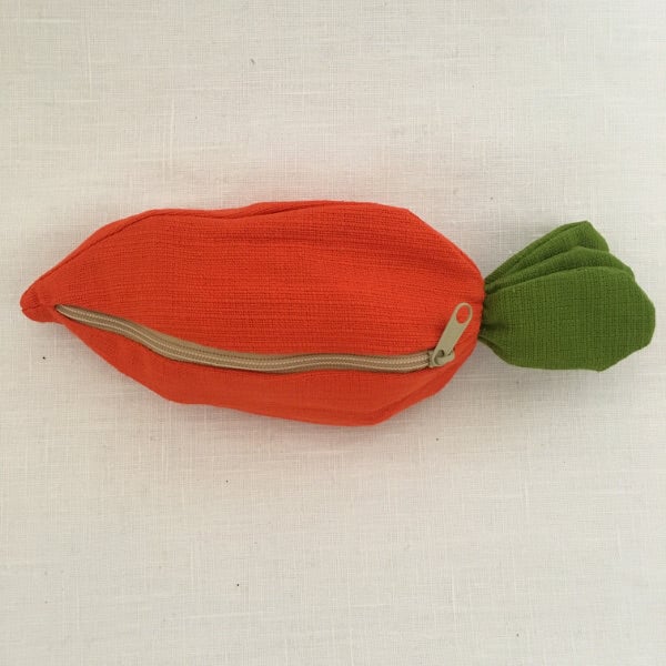 🎁Easter Special - 49% OFF🐇🎁 Hide-and-Seek Bunnies in Carrot Pouch