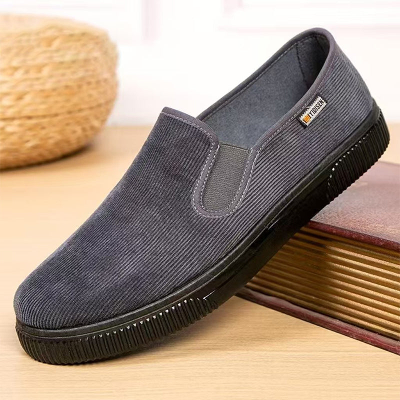 ๐ Menโs Slip-On Breathable Soft Sole Shoes โ Comfort & Style in Every Step! ๐๐จ