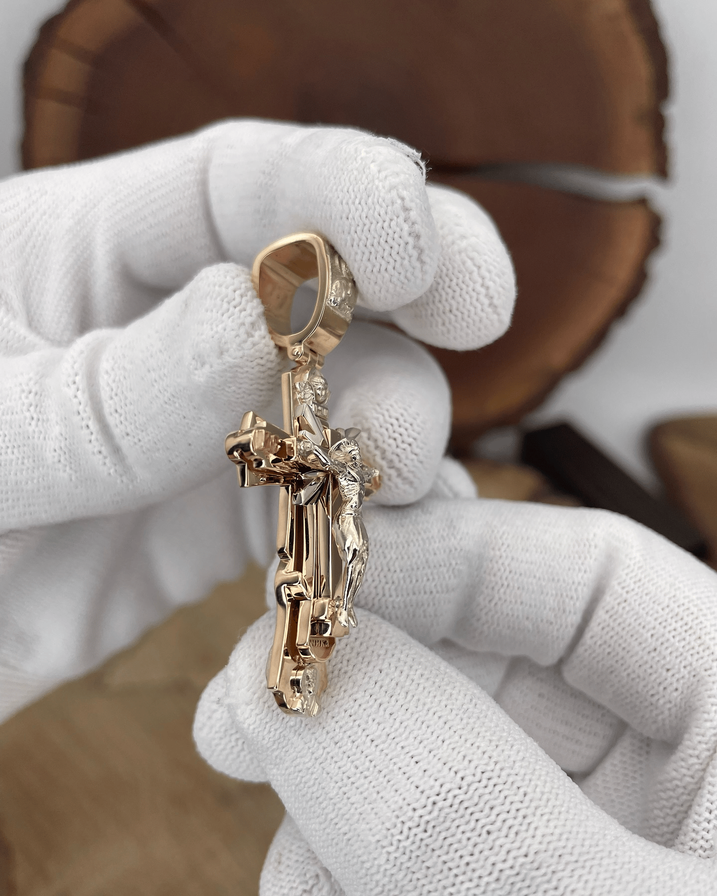 ⌛Consecration of the Holy Jesus Pendant